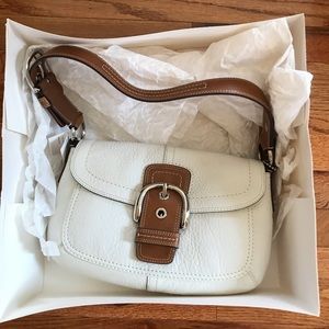 COACH SOFT PEBBLE COLLECTION PURSE